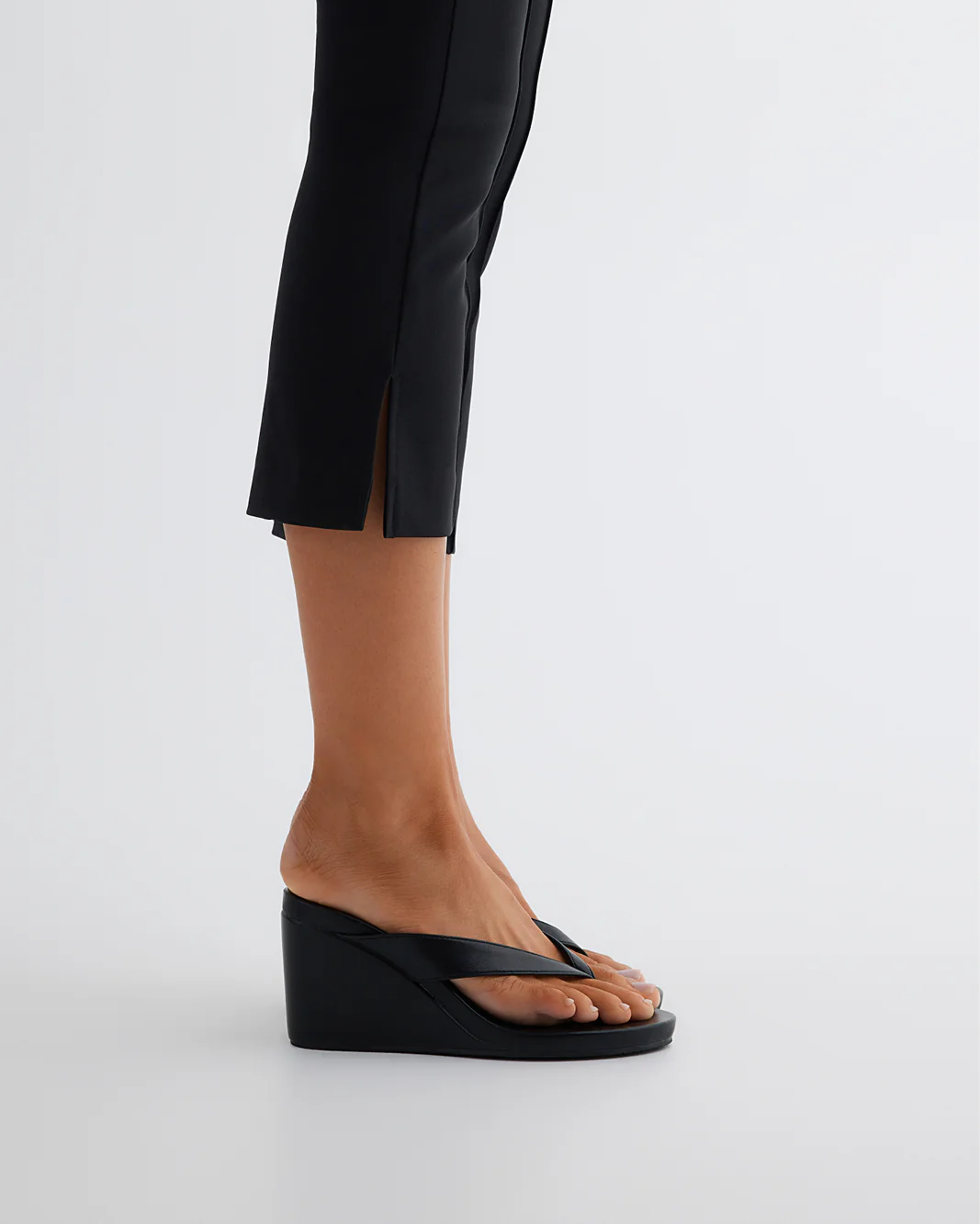 RAVYN - BLACK - Image 4